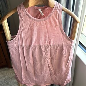 Lululemon open back tank rose 8